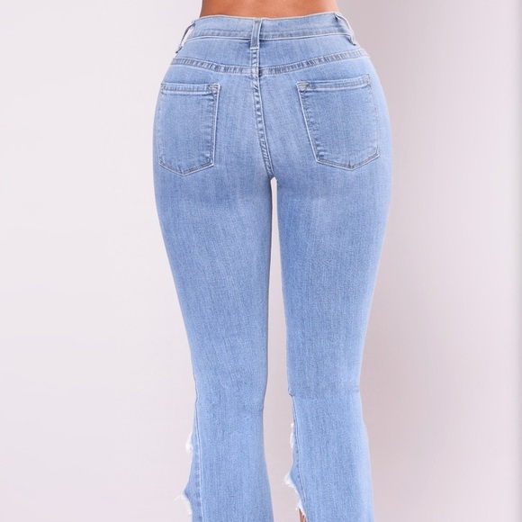 Fashion nova cut-off jeans - Picture 4 of 8